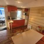 - Les Salisses - Mobilhome Vias