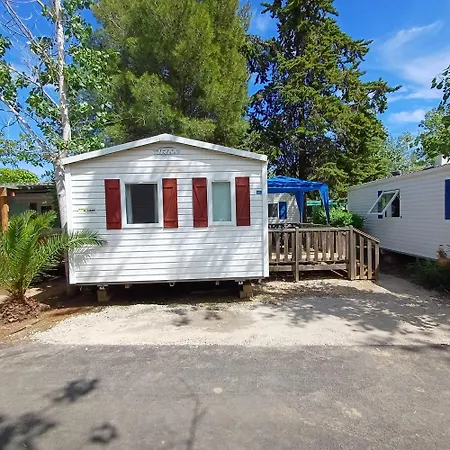 - Les Salisses - Mobilhome Campsite Vias
